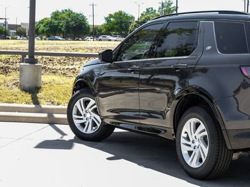 New 2026 Land Rover Discovery Sport Landmark AWD/4WD image 13