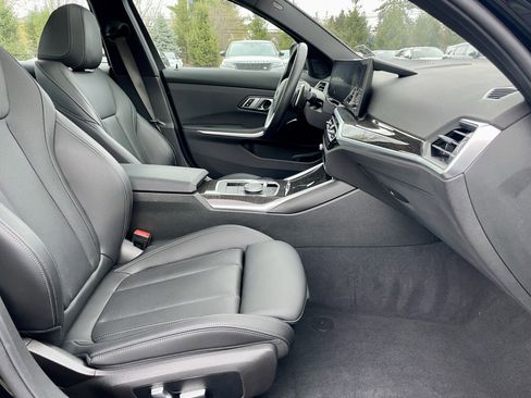 Used 2023 BMW 330i xDrive 330i xDrive w/ Driving Assistance Package image 15