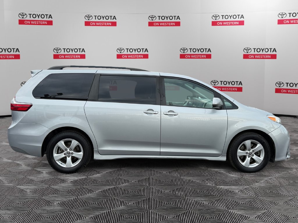Certified 2020 Toyota Sienna LE FWD image 4
