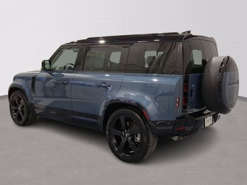 Certified 2025 Land Rover Defender 110 X-Dynamic SE image 2