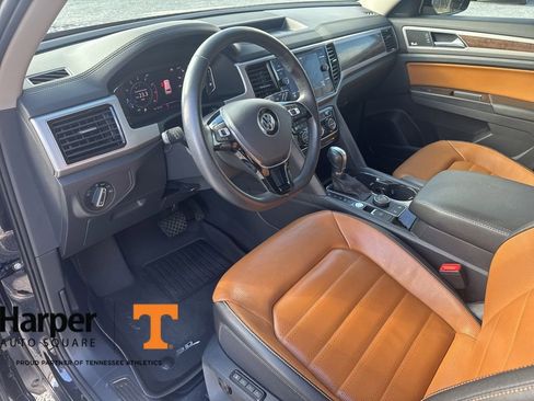 Used 2019 Volkswagen Atlas SEL Premium image 14