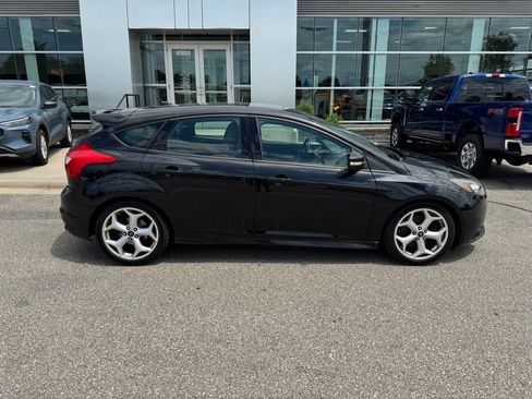 Used 2013 Ford Focus ST FWD image 38