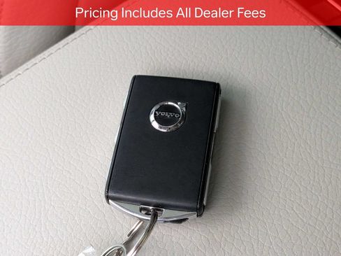 Used 2020 Volvo XC90 T6 Momentum AWD/4WD image 32