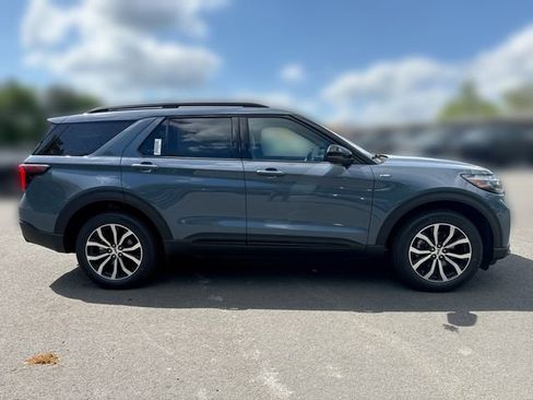New 2026 Ford Explorer ST-Line AWD/4WD image 9