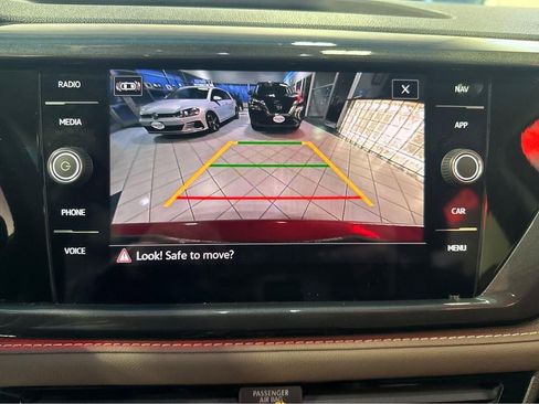 Used 2023 Volkswagen Taos SEL image 22