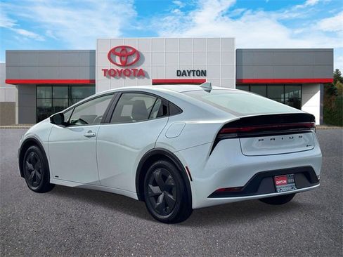 Used 2024 Toyota Prius LE image 4