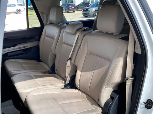 Used 2024 Ford Expedition Max XLT image 20