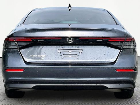 Used 2025 Honda Accord SE image 6