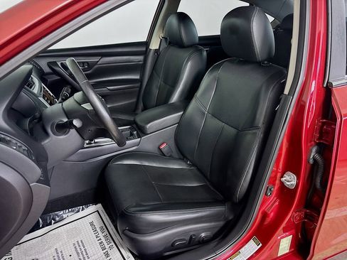 Used 2016 Nissan Altima 2.5 SL w/ Moonroof Package FWD image 11