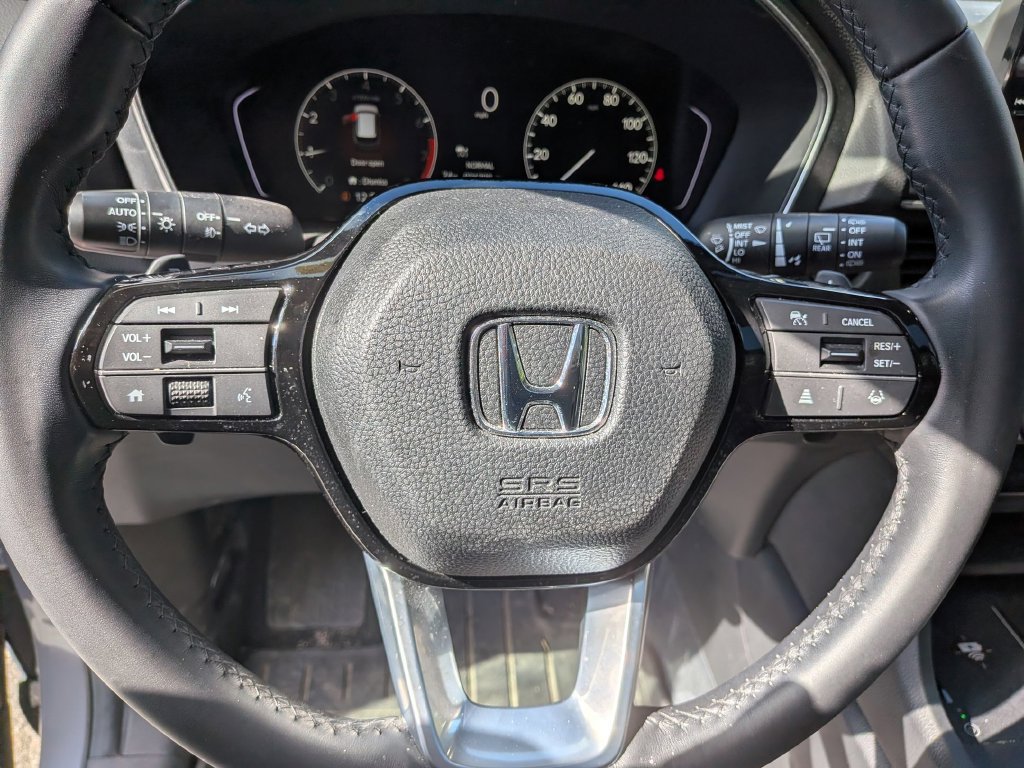 Used 2025 Honda Pilot Touring image 15