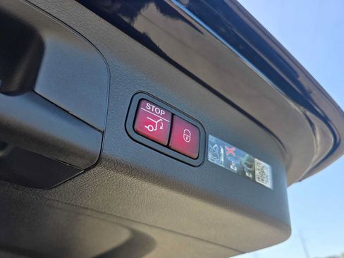 Used 2026 Mercedes-Benz GLS 450 4MATIC image 18