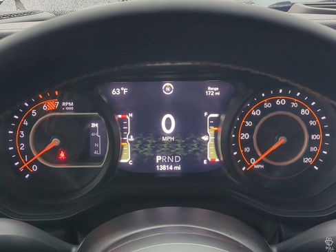 Certified 2024 Jeep Wrangler Willys image 25