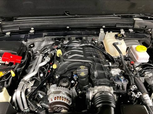 Used 2024 Jeep Wrangler Unlimited Rubicon w/ Convenience Group AWD/4WD image 41