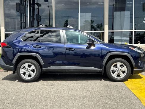 Used 2020 Toyota RAV4 XLE w/ All Weather Liner Package FWD image 4