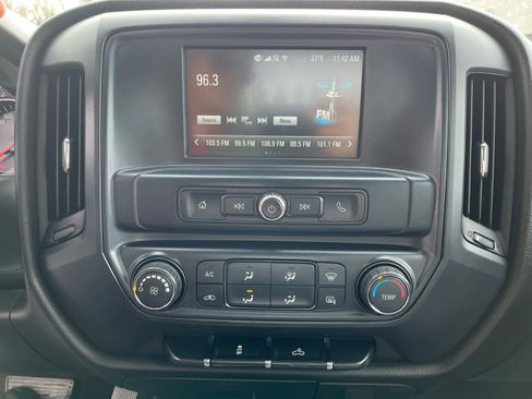 Used 2018 Chevrolet Silverado 1500 W/T w/ Trailering Package image 17