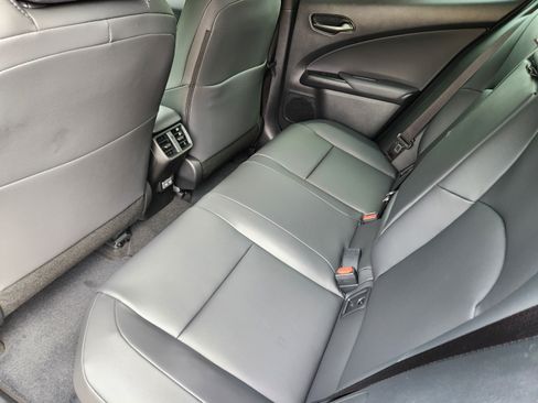 New 2026 Lexus UX 300h FWD image 18