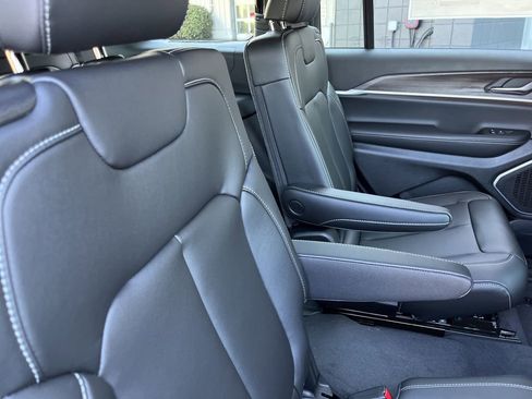 New 2026 Jeep Grand Cherokee L Limited AWD/4WD image 41