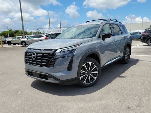 New 2026 Nissan Pathfinder Platinum w/ Cargo Package FWD image 20
