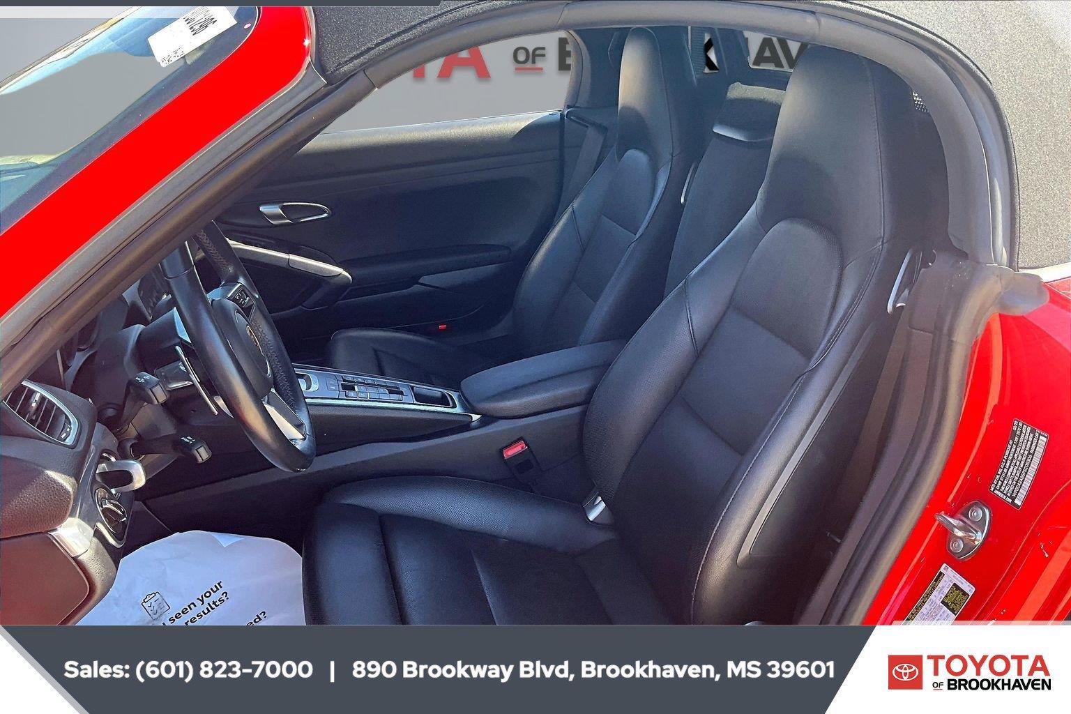Used 2023 Porsche 718 Boxster RWD image 18