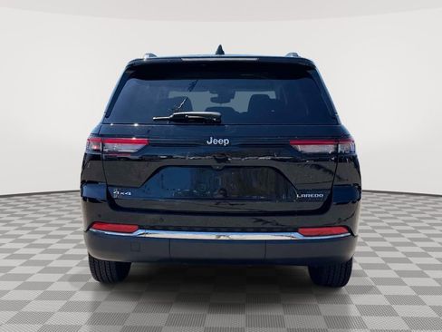 Used 2023 Jeep Grand Cherokee Laredo AWD/4WD image 8