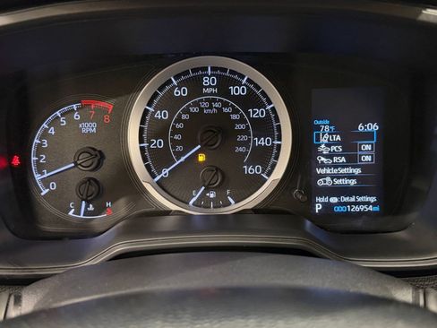 Used 2020 Toyota Corolla LE FWD image 21