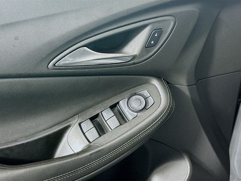 Used 2025 Buick Encore GX Preferred FWD image 15