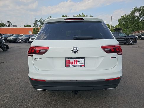 Used 2019 Volkswagen Tiguan SEL w/ 3rd Row Seat Package AWD/4WD image 4