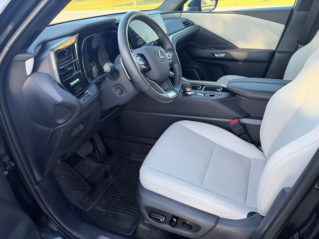 Used 2026 Lexus TX 350 AWD w/ Technology Package image 9