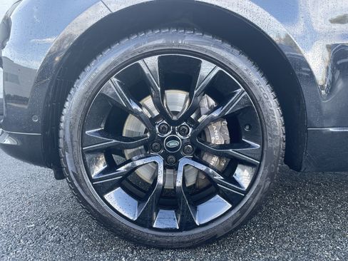 Used 2022 Land Rover Range Rover Sport HST image 9