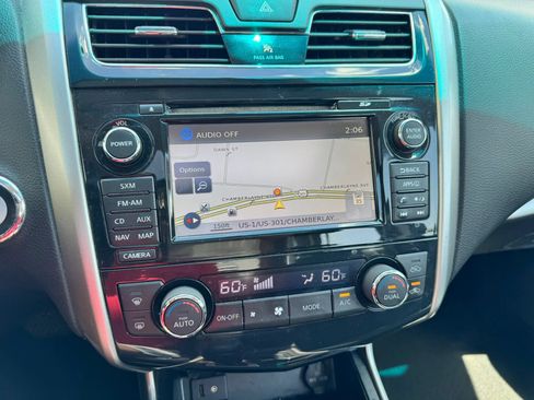 Used 2015 Nissan Altima 2.5 SV w/ Convenience Package FWD image 24