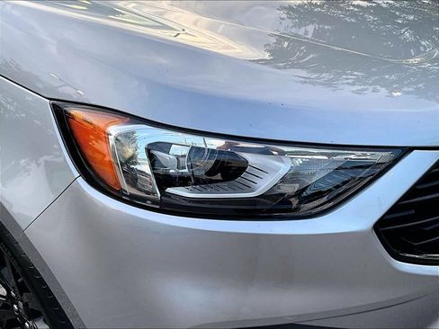 Used 2022 Ford Edge SE w/ Black Appearance Package AWD/4WD image 30