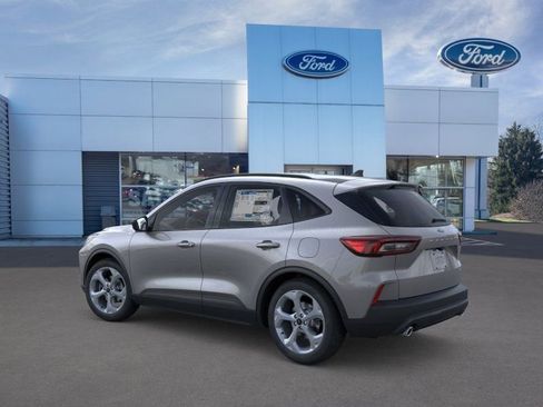 New 2026 Ford Escape ST-Line w/ Cold Weather Package AWD/4WD image 4