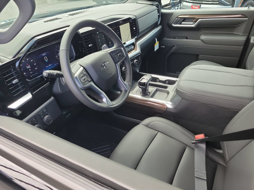 New 2026 Chevrolet Silverado 1500 RST AWD/4WD image 3