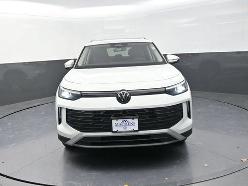 New 2026 Volkswagen Tiguan SE AWD/4WD image 2