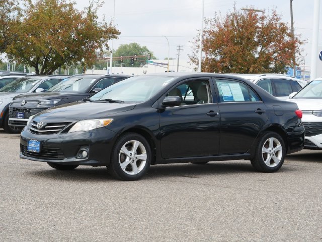 Used 2013 Toyota Corolla LE w/ Premium Pkg FWD image 3
