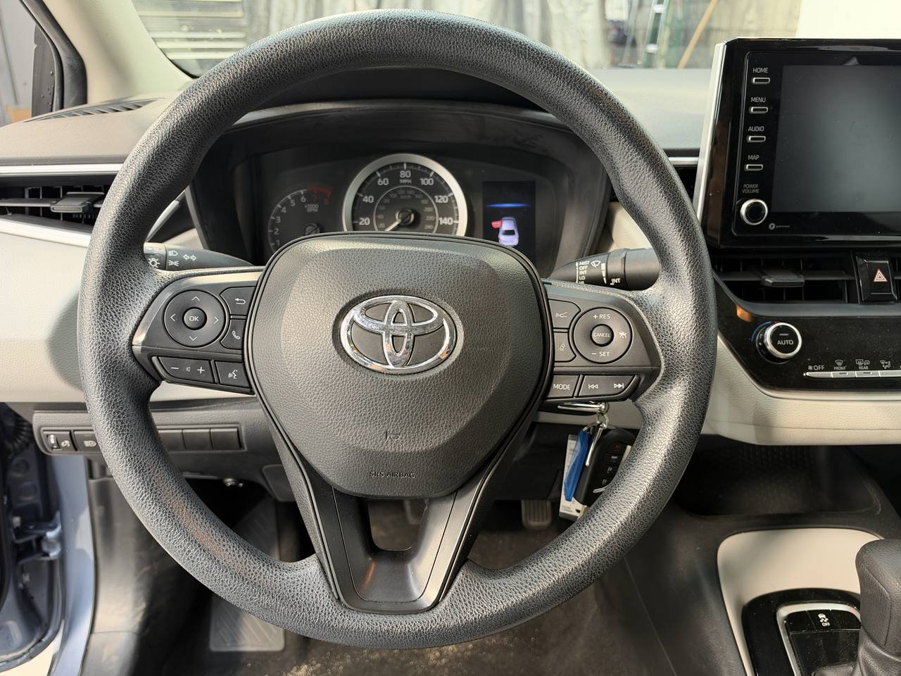 Used 2021 Toyota Corolla LE FWD image 16