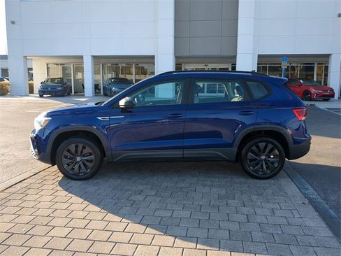 Certified 2022 Volkswagen Taos S image 6