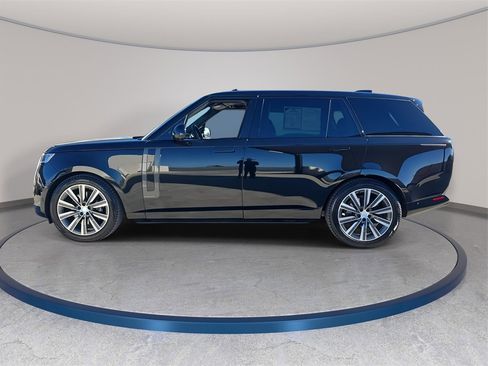 Certified 2024 Land Rover Range Rover Long Wheelbase Autobiography image 8
