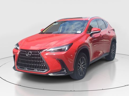 Used 2024 Lexus NX 250 FWD image 3