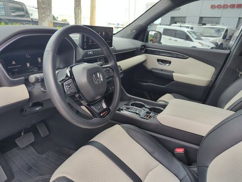 Used 2026 Honda Passport TrailSport Elite image 9