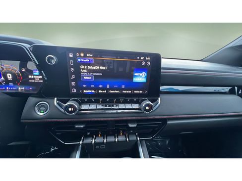 Certified 2024 Chevrolet Colorado Z71 w/ Z71 Convenience Package 2 image 17