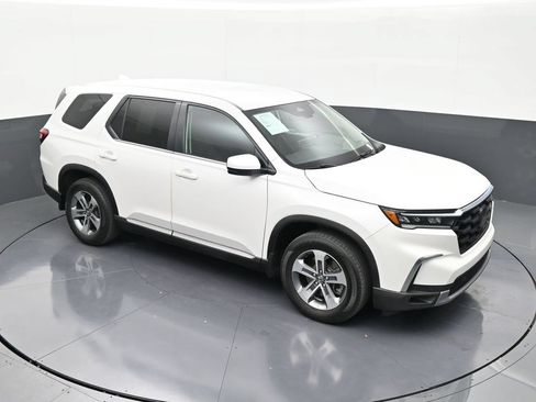 Used 2024 Honda Pilot EX-L image 18