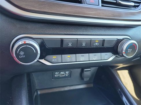 Used 2024 Nissan Altima 2.5 SV image 20