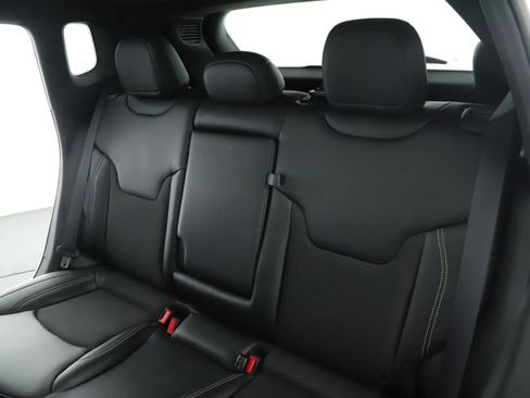 Used 2024 Jeep Compass Latitude w/ Sun and Sound Group image 5