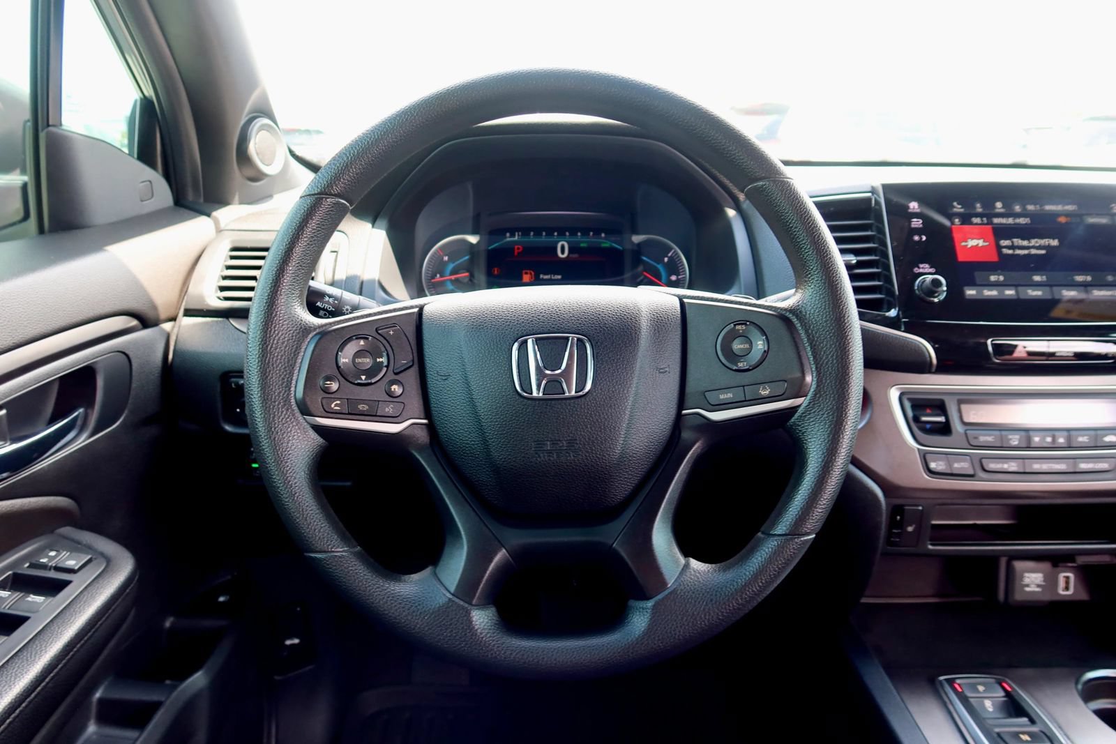 Used 2022 Honda Pilot Sport image 16