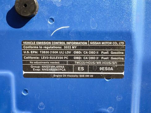 Used 2022 Nissan Versa SV image 32