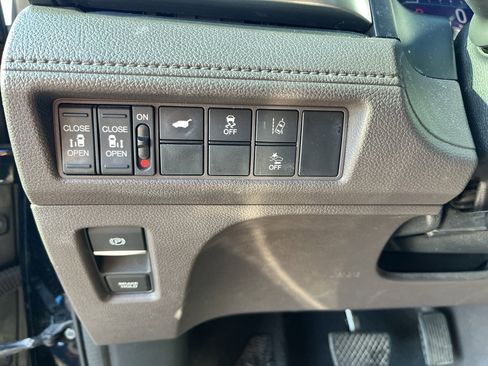 Used 2018 Honda Odyssey EX-L image 10