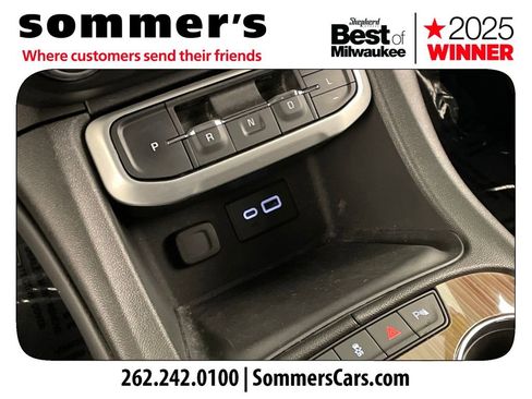 Used 2023 GMC Acadia SLE w/ Driver Convenience Package image 20