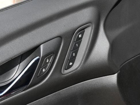 Used 2021 GMC Acadia SLT w/ Elevation Edition image 31