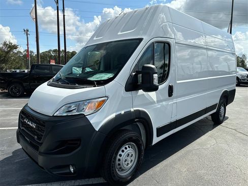 New 2024 RAM ProMaster 3500 w/ Convenience Group image 8